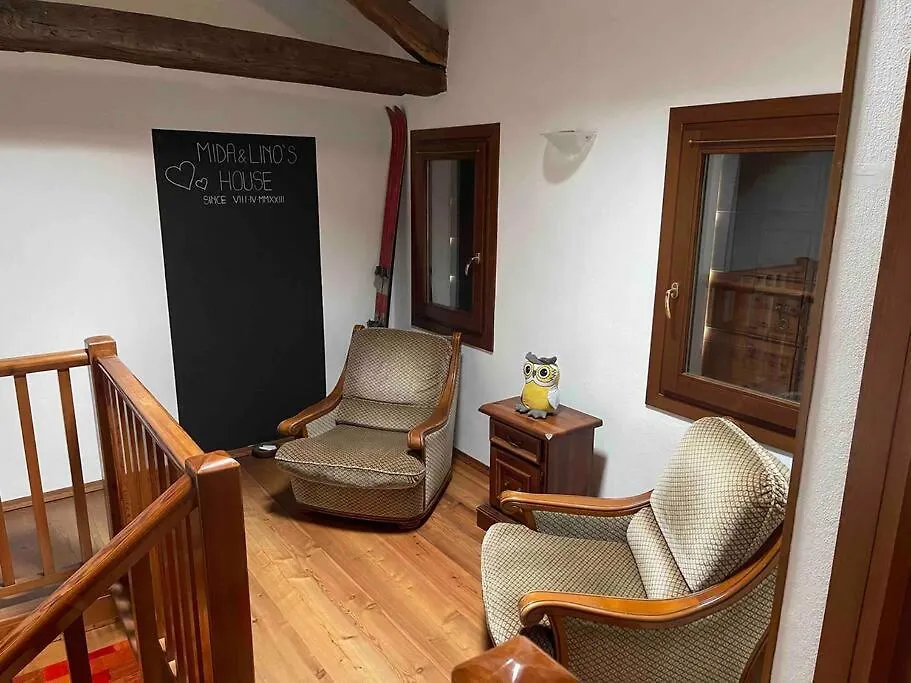 度假居 SolagnaMida & Lino' S House Casa Rustica别墅
